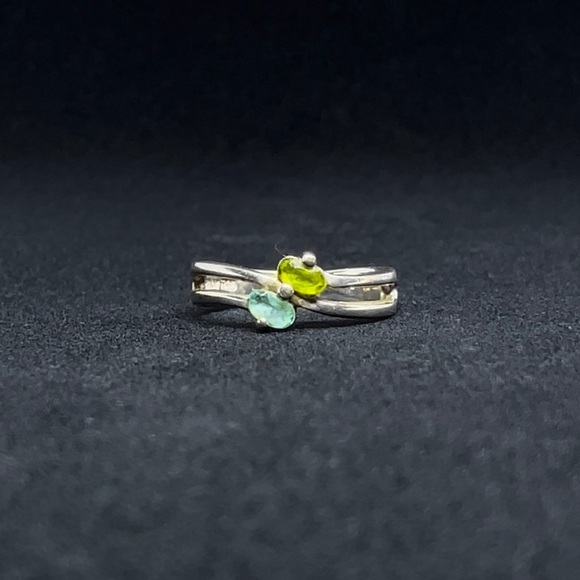 STERLING SILVER RING WITH STONES - Picture 2 of 5